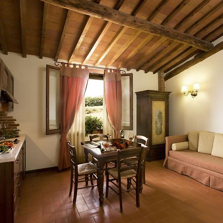טרנובה ברצ'וליני Agriturismo Antico Borgo Poggitazzi מראה חיצוני תמונה