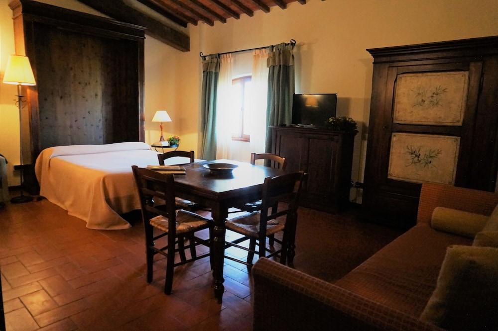 טרנובה ברצ'וליני Agriturismo Antico Borgo Poggitazzi מראה חיצוני תמונה