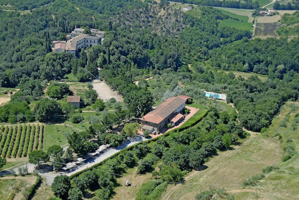 טרנובה ברצ'וליני Agriturismo Antico Borgo Poggitazzi מראה חיצוני תמונה