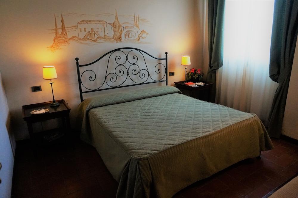 טרנובה ברצ'וליני Agriturismo Antico Borgo Poggitazzi מראה חיצוני תמונה