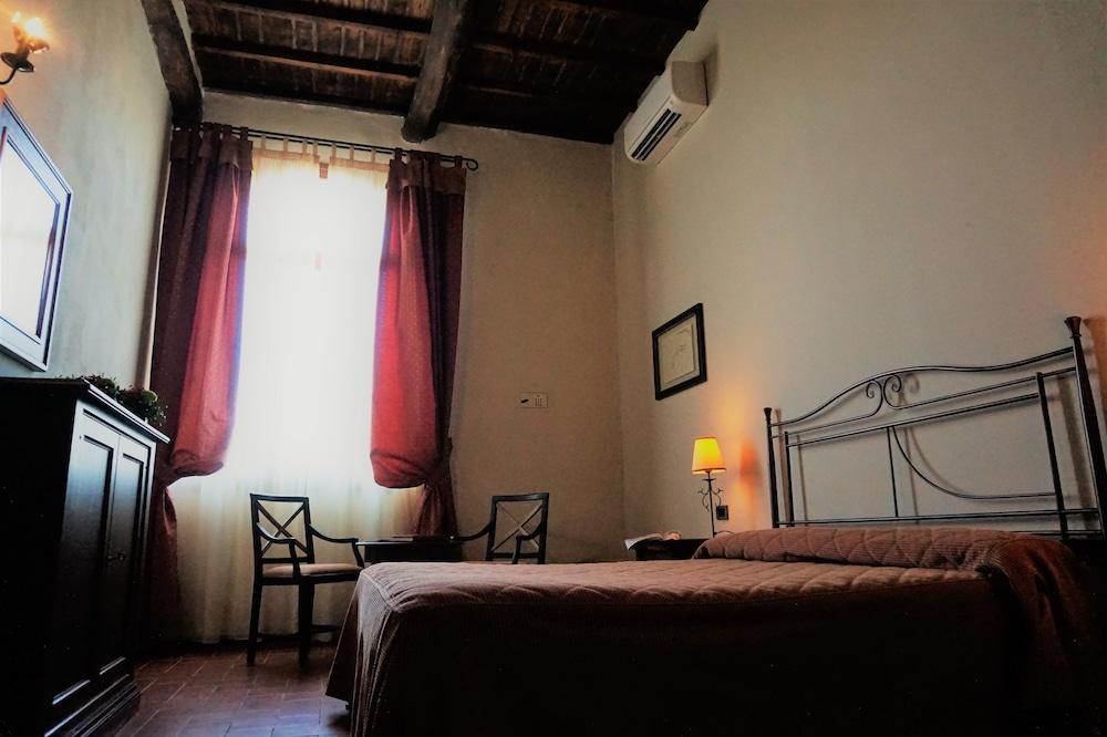 טרנובה ברצ'וליני Agriturismo Antico Borgo Poggitazzi מראה חיצוני תמונה