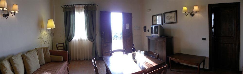 טרנובה ברצ'וליני Agriturismo Antico Borgo Poggitazzi מראה חיצוני תמונה