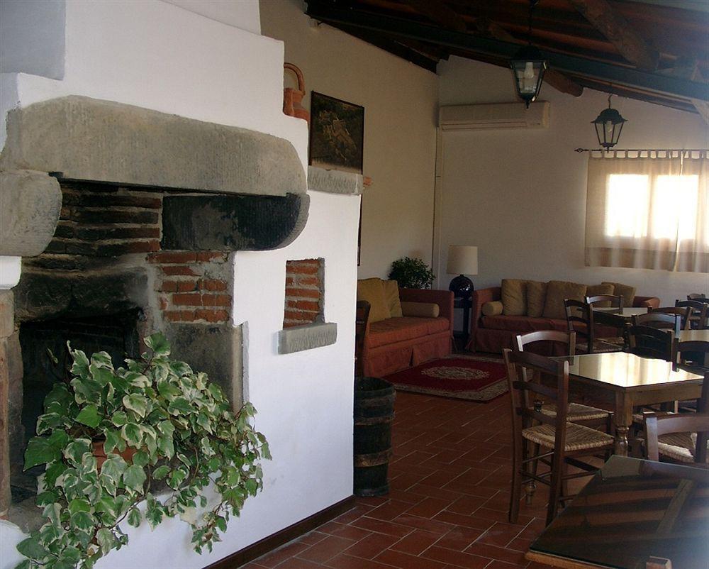 טרנובה ברצ'וליני Agriturismo Antico Borgo Poggitazzi מראה חיצוני תמונה