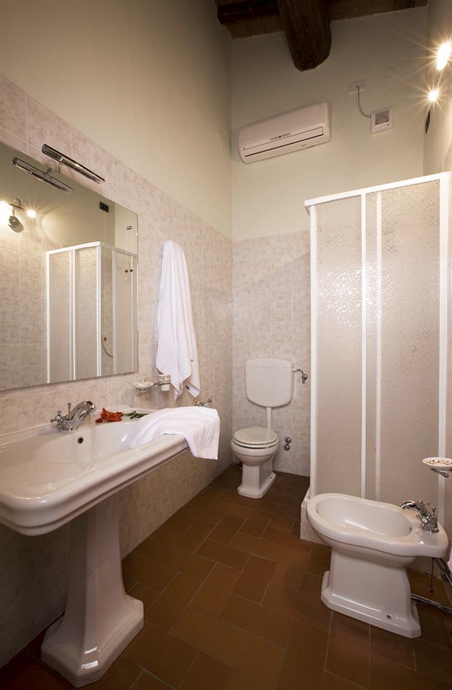 טרנובה ברצ'וליני Agriturismo Antico Borgo Poggitazzi מראה חיצוני תמונה